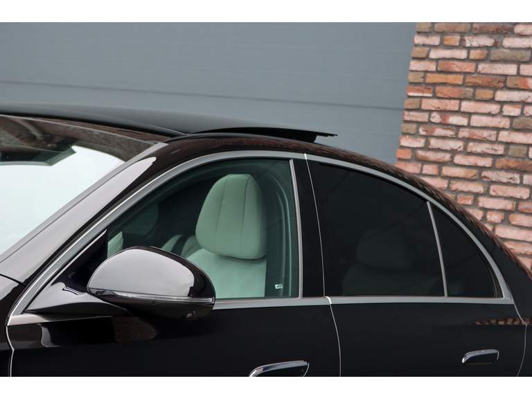 Mercedes-Benz Mercedes-Benz