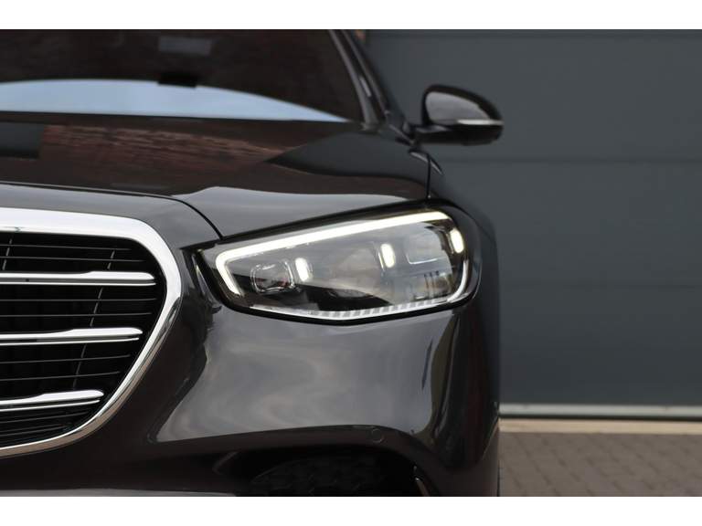 Mercedes-Benz Mercedes-Benz