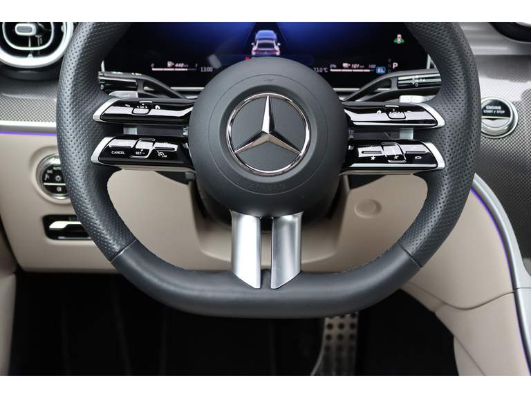 Mercedes-Benz Mercedes-Benz