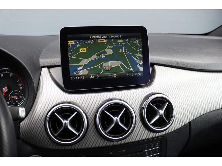 Mercedes-Benz Mercedes-Benz