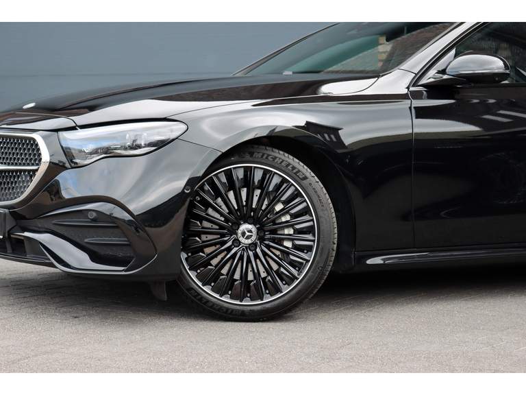 Mercedes-Benz Mercedes-Benz