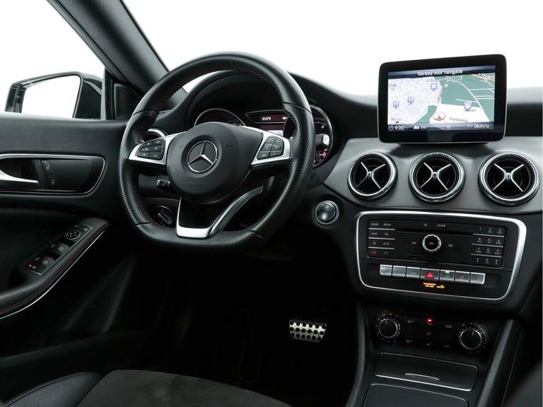 Mercedes-Benz Mercedes-Benz