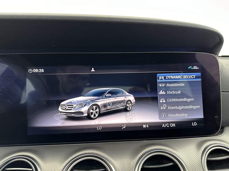 Mercedes-Benz Mercedes-Benz