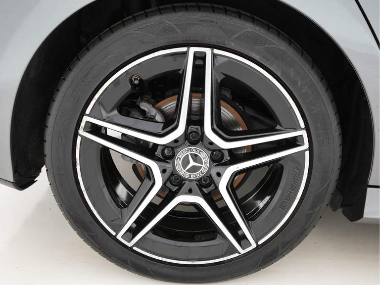 Mercedes-Benz Mercedes-Benz