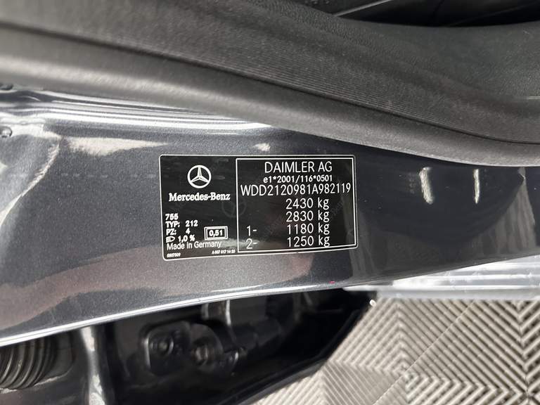 Mercedes-Benz Mercedes-Benz