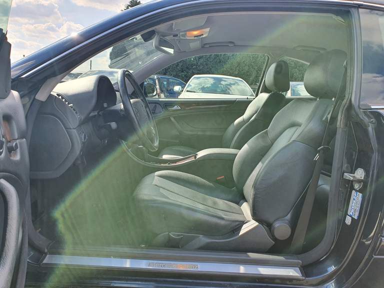 Mercedes-Benz Mercedes-Benz