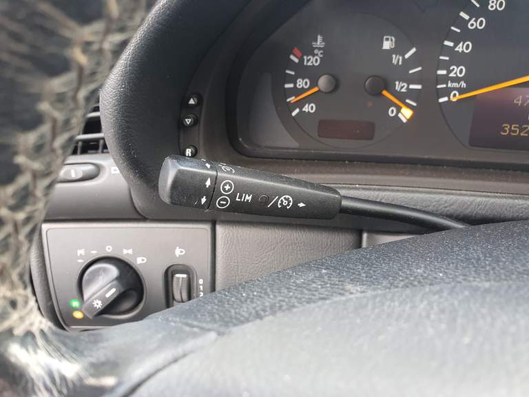 Mercedes-Benz Mercedes-Benz