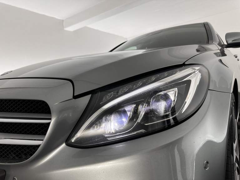 Mercedes-Benz Mercedes-Benz
