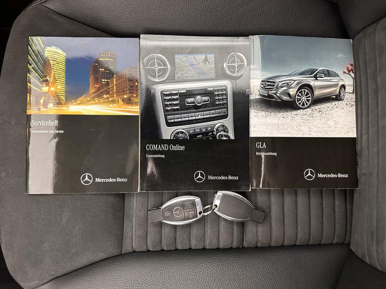 Mercedes-Benz Mercedes-Benz
