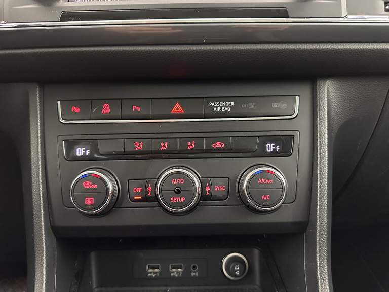 SEAT SEAT