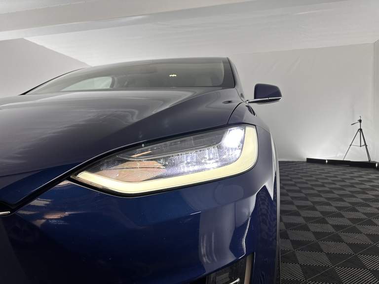 Tesla Tesla