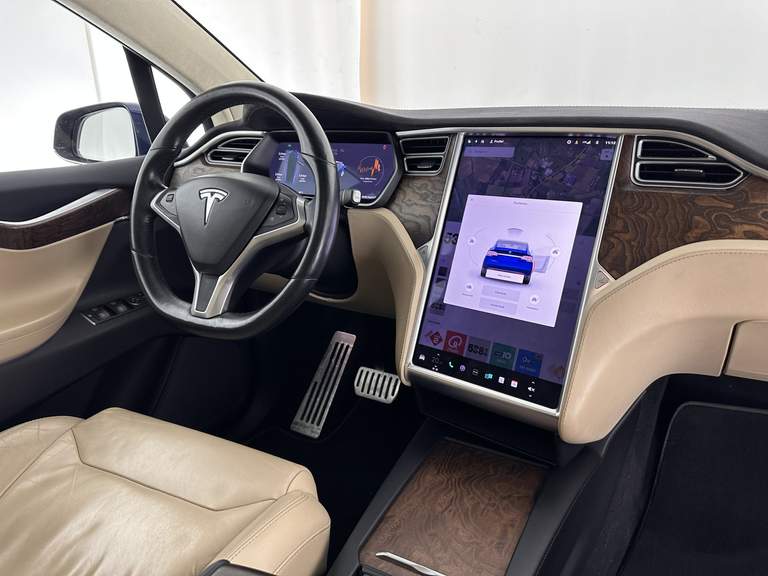 Tesla Tesla