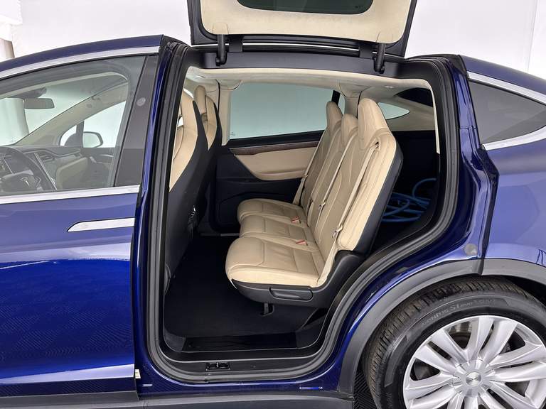 Tesla Tesla