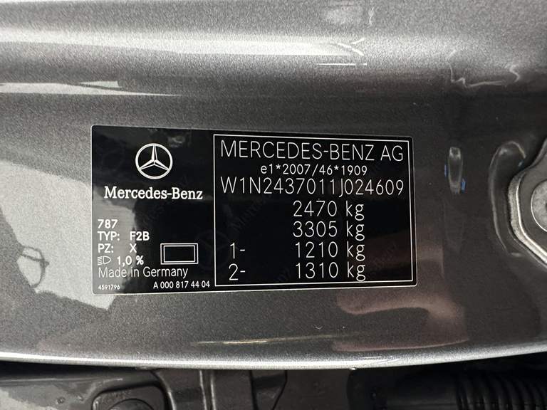 Mercedes-Benz Mercedes-Benz