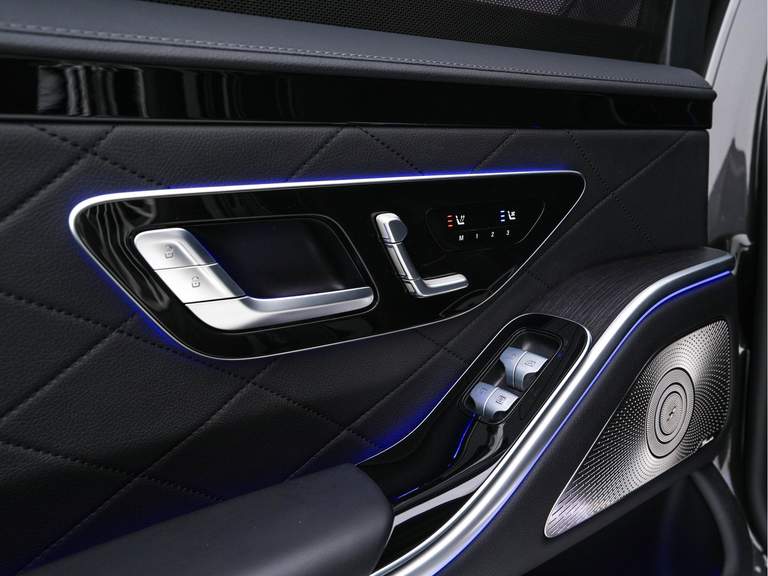 Mercedes-Benz Mercedes-Benz