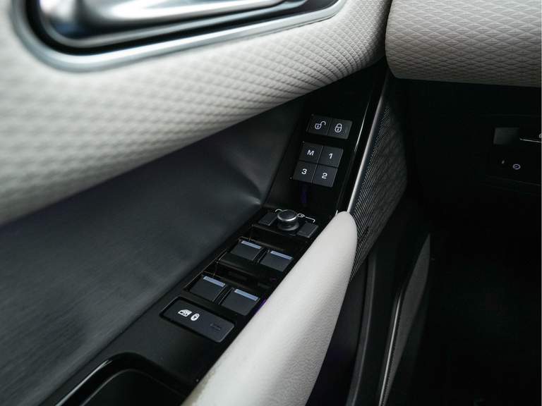 Land Rover Land Rover