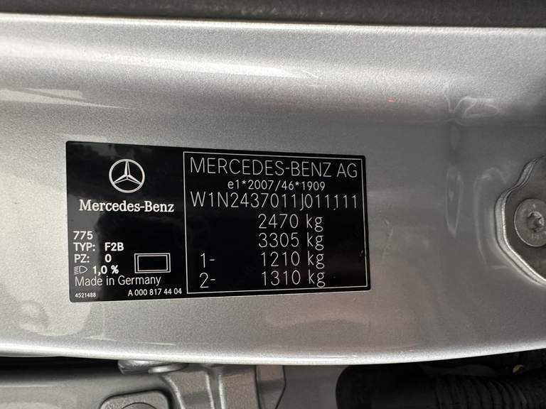 Mercedes-Benz Mercedes-Benz