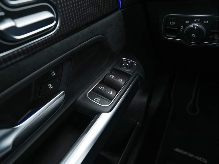 Mercedes-Benz Mercedes-Benz