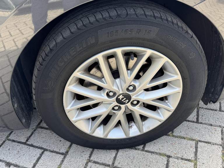 Kia Kia