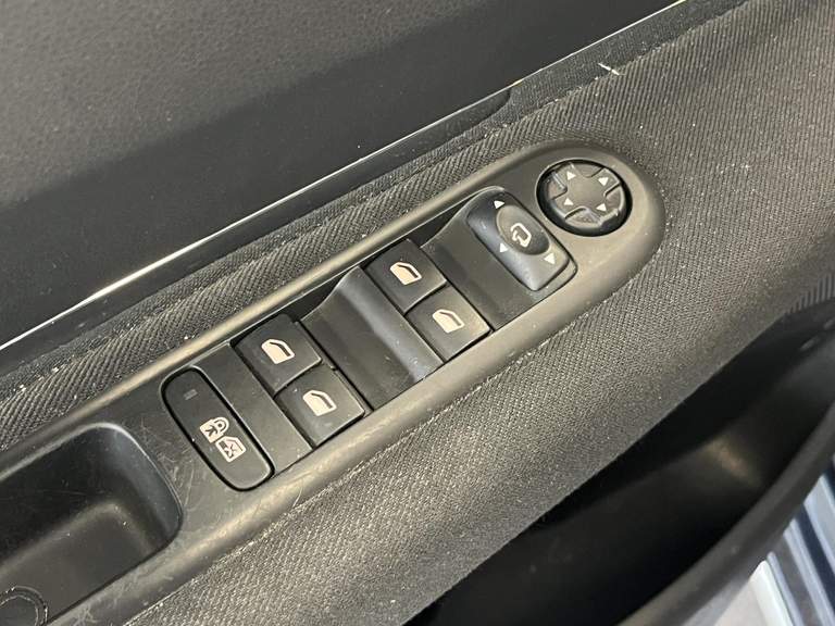 Peugeot Peugeot