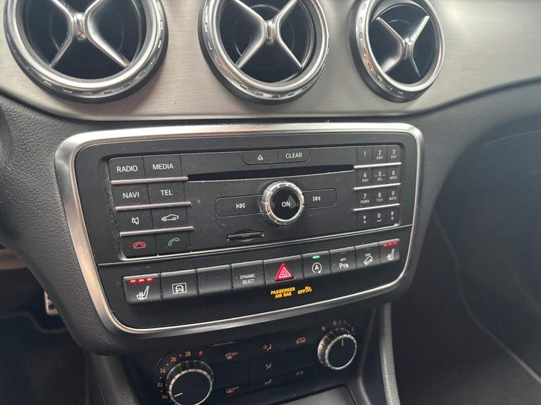 Mercedes-Benz Mercedes-Benz