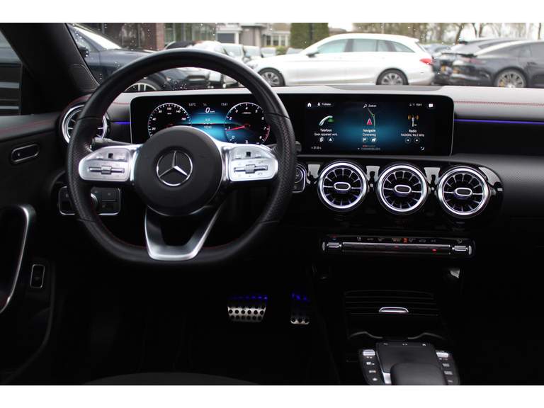 Mercedes-Benz Mercedes-Benz