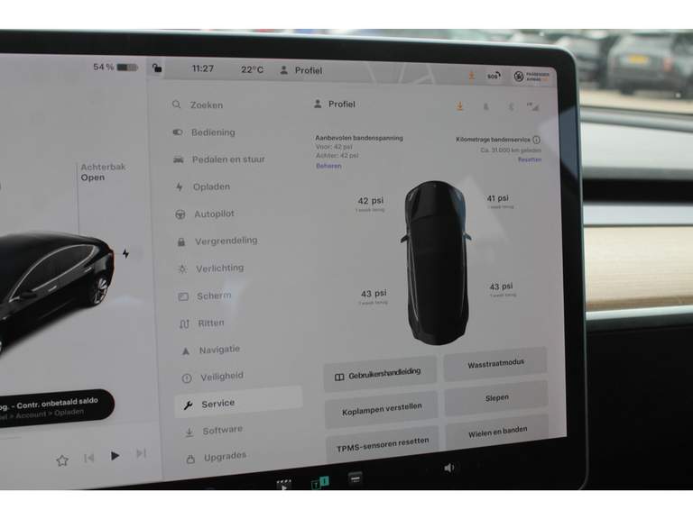 Tesla Tesla