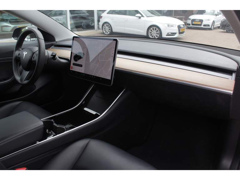 Tesla Tesla