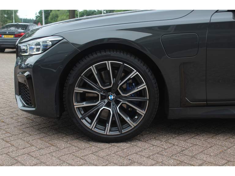 BMW BMW