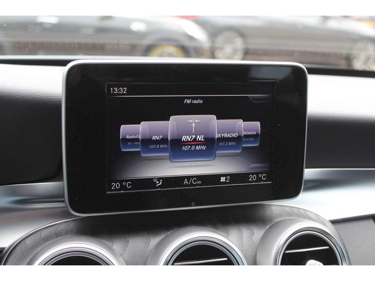 Mercedes-Benz Mercedes-Benz