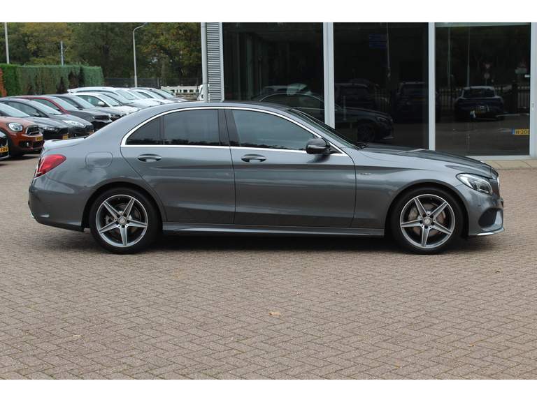 Mercedes-Benz Mercedes-Benz