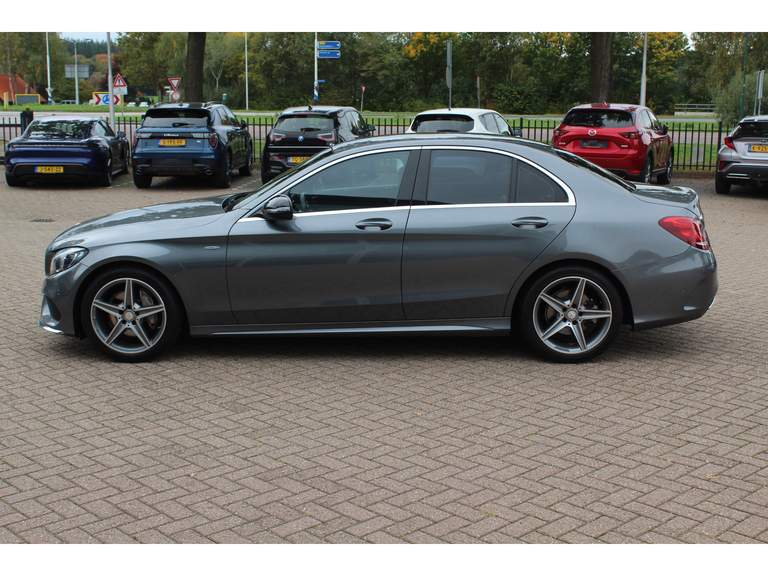 Mercedes-Benz Mercedes-Benz