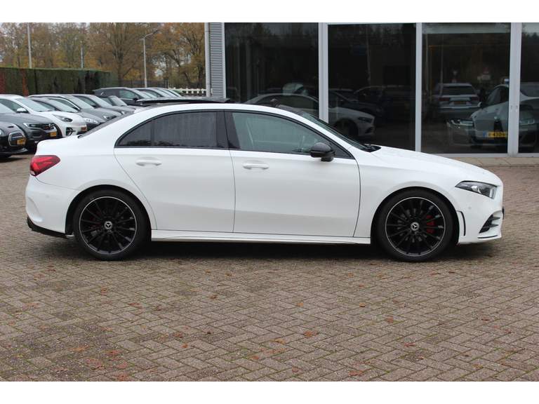 Mercedes-Benz Mercedes-Benz