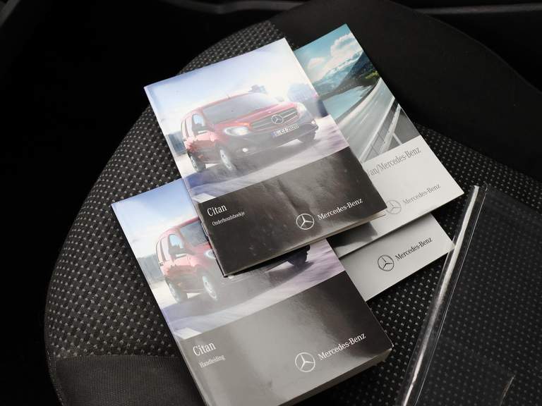 Mercedes-Benz Mercedes-Benz