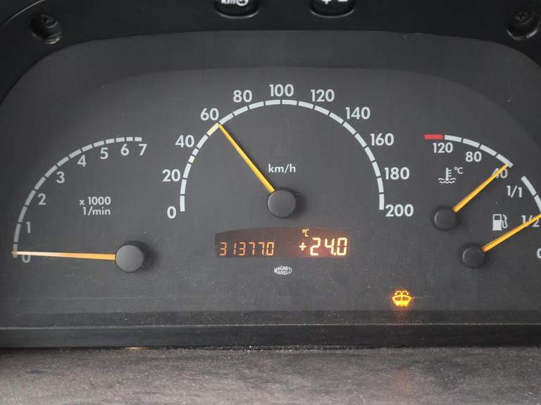 Mercedes-Benz Mercedes-Benz