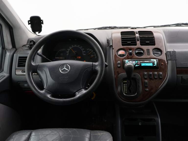 Mercedes-Benz Mercedes-Benz