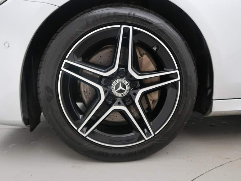 Mercedes-Benz Mercedes-Benz