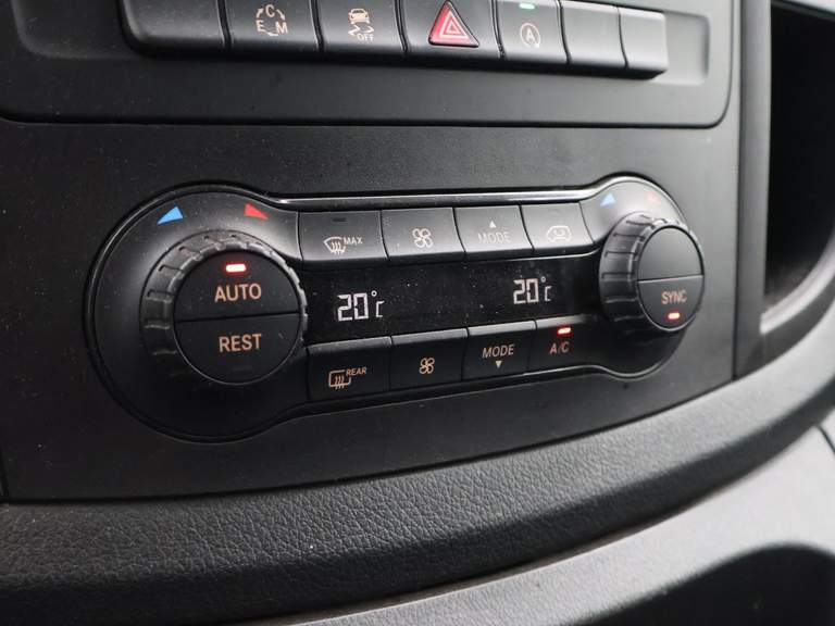 Mercedes-Benz Mercedes-Benz
