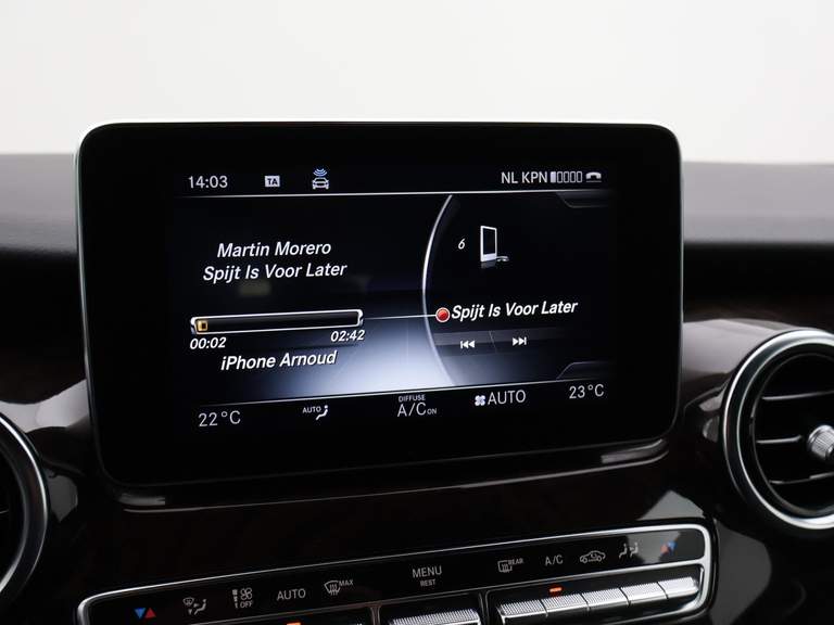 Mercedes-Benz Mercedes-Benz