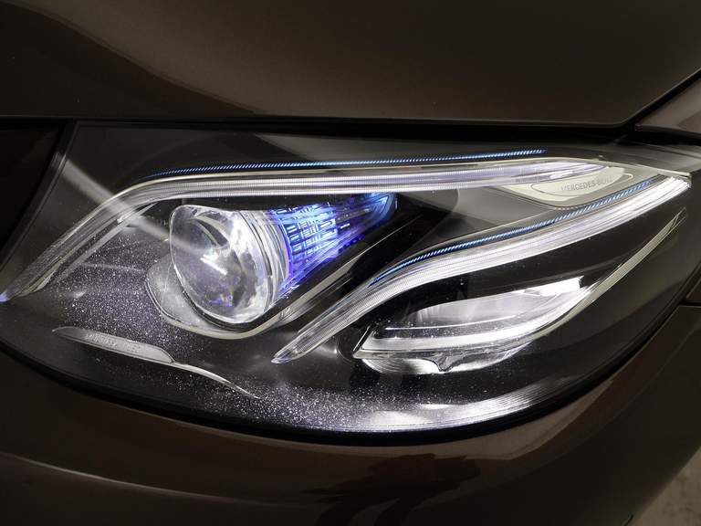 Mercedes-Benz Mercedes-Benz