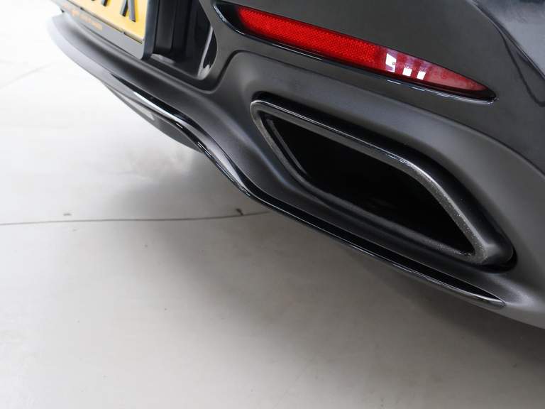 Mercedes-Benz Mercedes-Benz