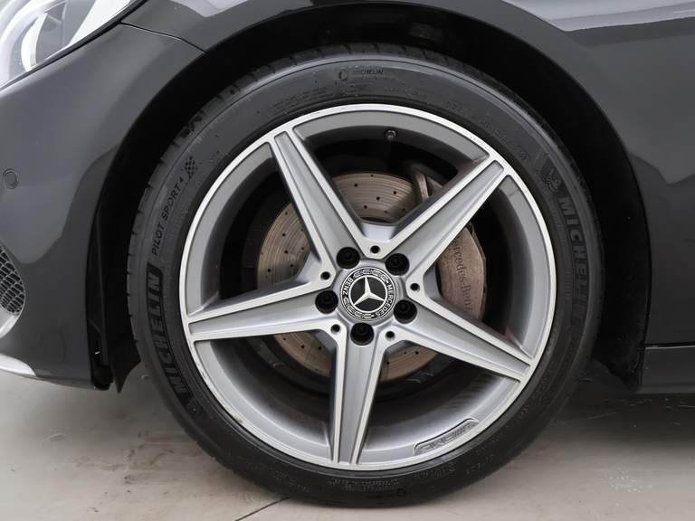 Mercedes-Benz Mercedes-Benz