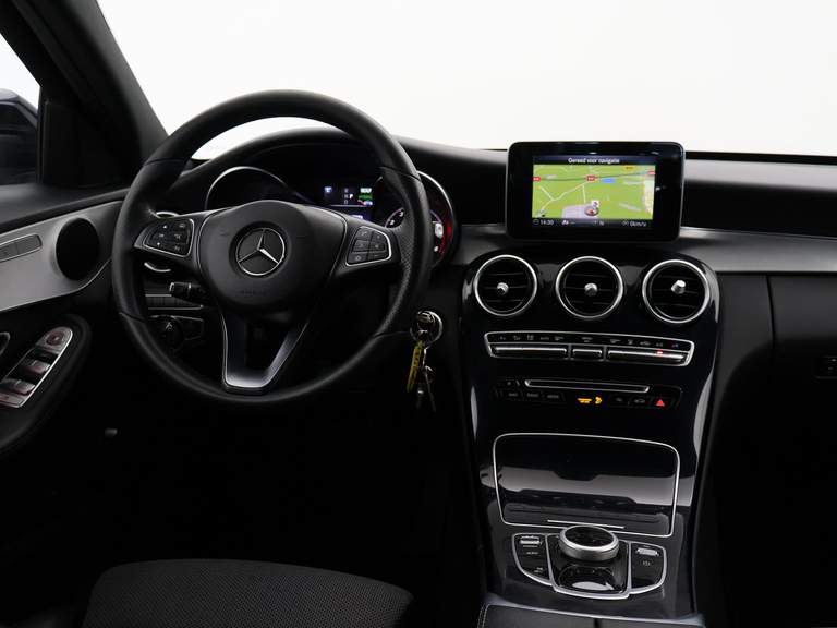 Mercedes-Benz Mercedes-Benz