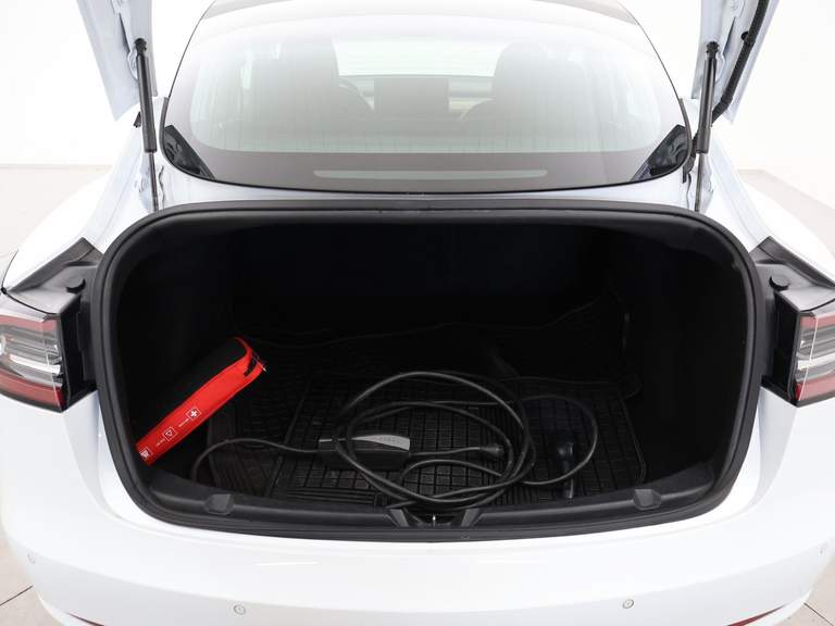 Tesla Tesla