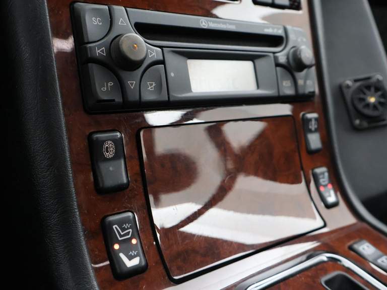 Mercedes-Benz Mercedes-Benz