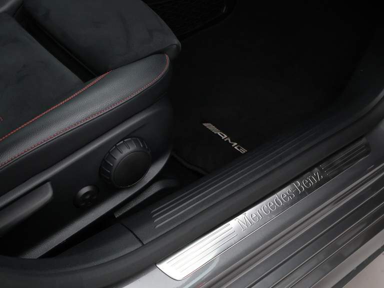 Mercedes-Benz Mercedes-Benz