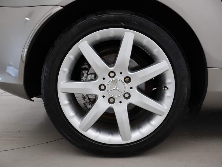 Mercedes-Benz Mercedes-Benz