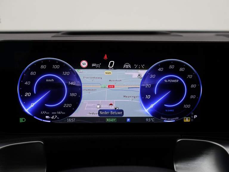 Mercedes-Benz Mercedes-Benz