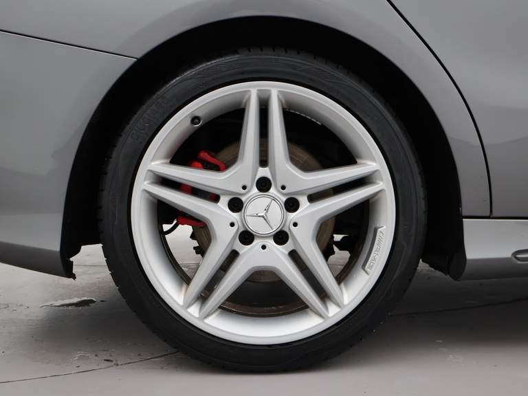 Mercedes-Benz Mercedes-Benz