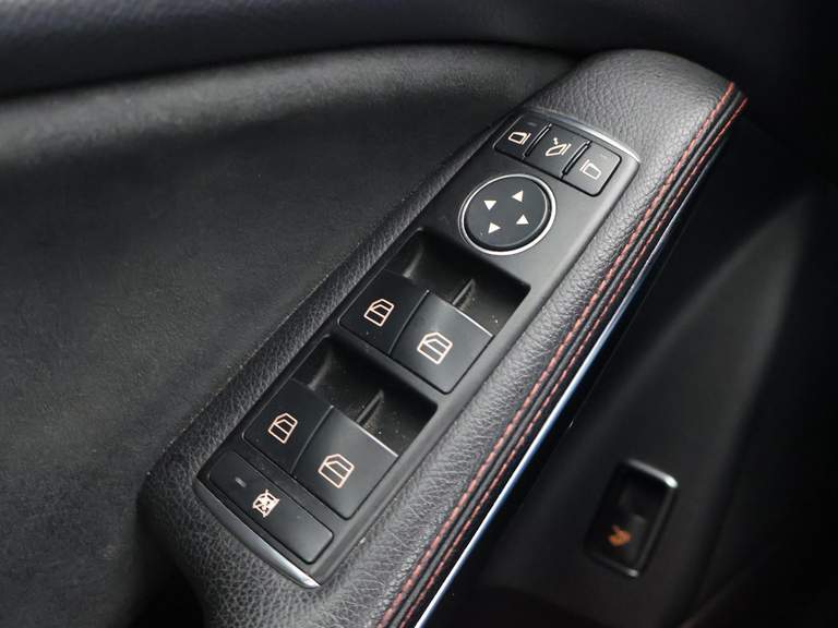 Mercedes-Benz Mercedes-Benz